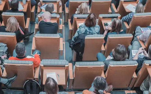 Vom Studenten zum Lehrbeauftragten